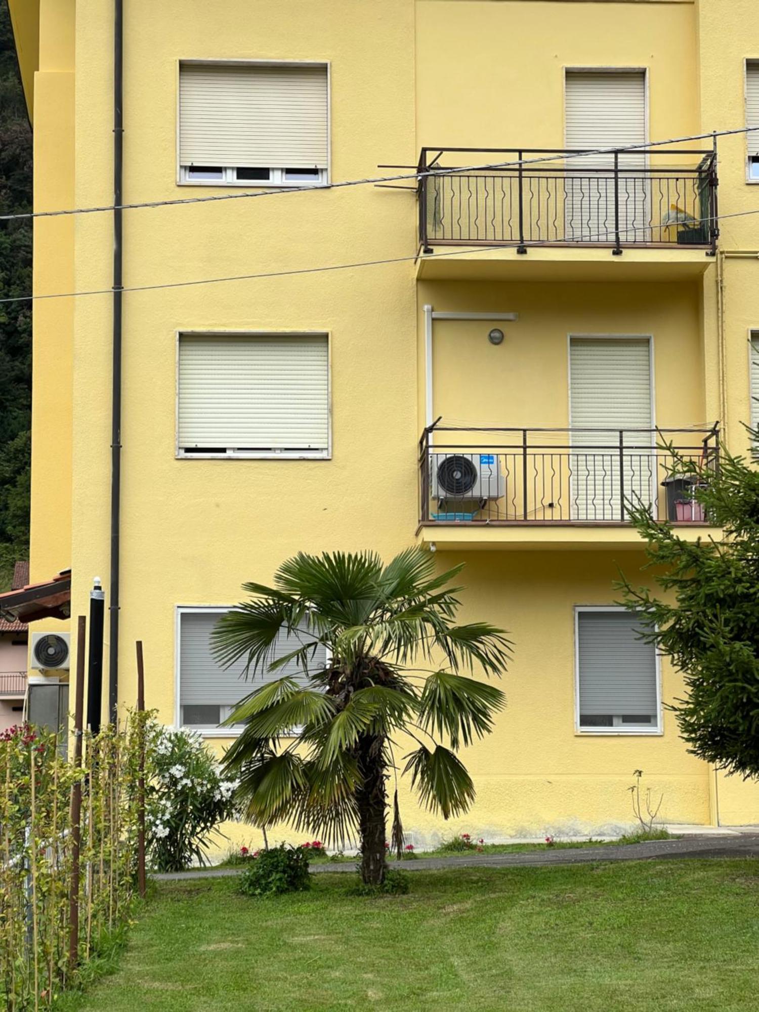 Casa R&E Villa Valbrona ภายนอก รูปภาพ
